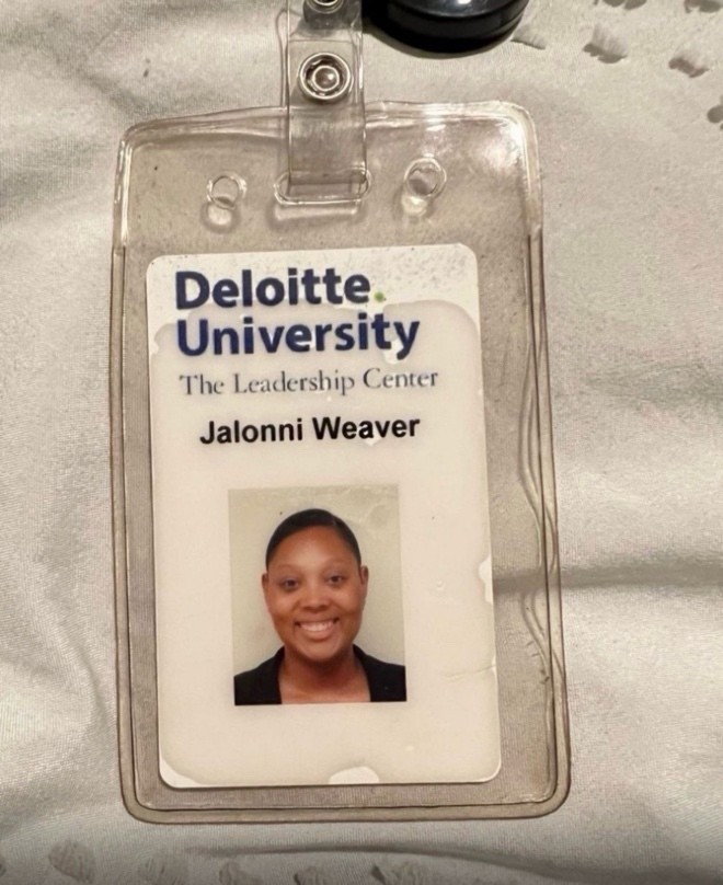 Jalonni Weaver’s Deloitte University Leadership Center badge | LinkedIn creator career journey